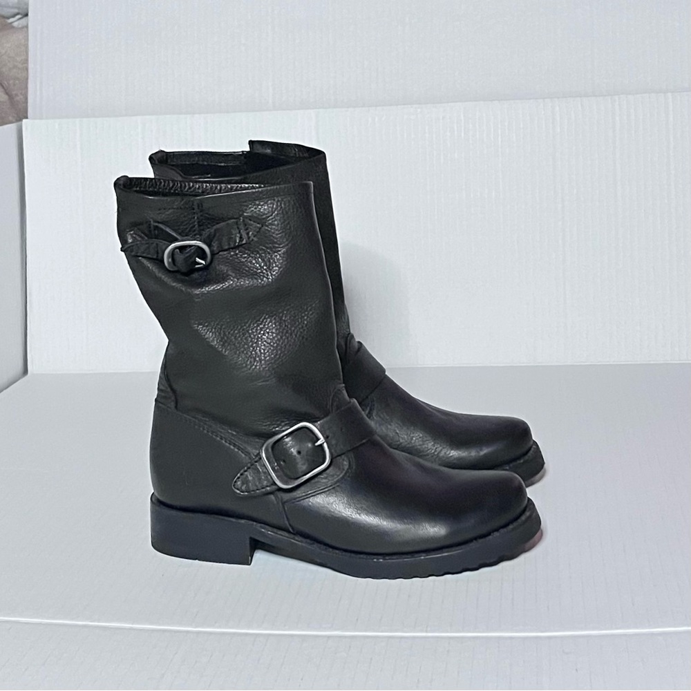 Frye Veronica Short Boots - Picture 11 of 16